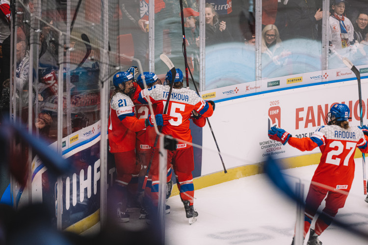 Hokejistky porazily na úvod mistrovství v Českých Budějovicích Švýcarsko 3:0!
