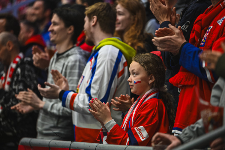 Hokejistky ve druhém utkání na domácím mistrovství podlehly favorizovaným USA