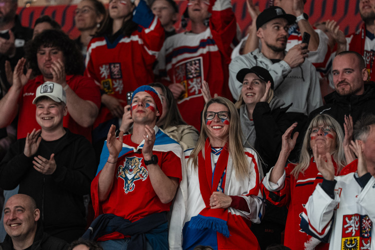 Hokejistky ve druhém utkání na domácím mistrovství podlehly favorizovaným USA