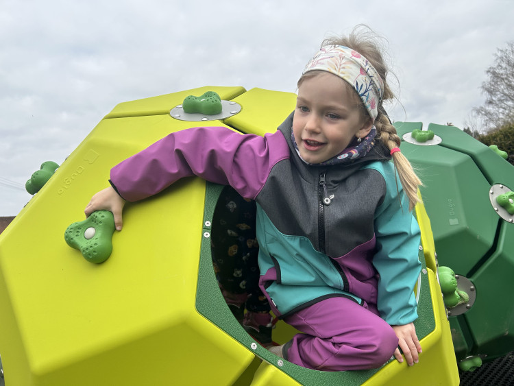 Otevření dětského hřiště v Dolní Cerekvi