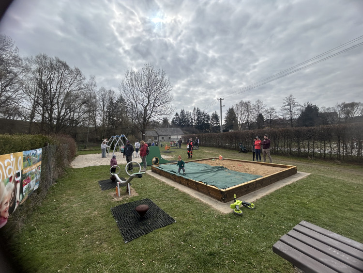 Otevření dětského hřiště v Dolní Cerekvi