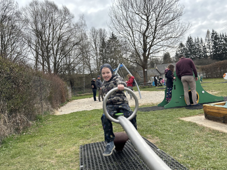 Otevření dětského hřiště v Dolní Cerekvi