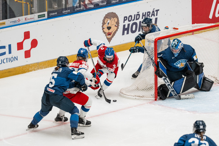 České hokejistky na domácím mistrovství podruhé prohrály, podlehly Finkám 2:4