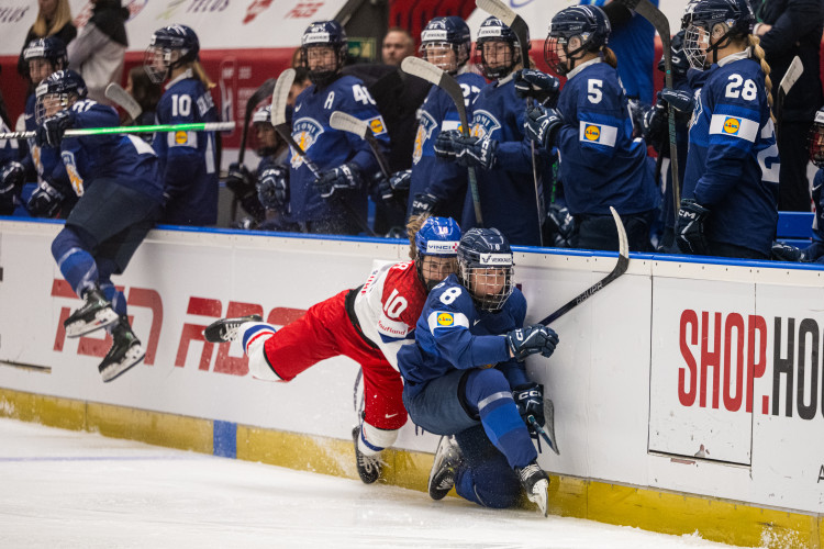 České hokejistky na domácím mistrovství podruhé prohrály, podlehly Finkám 2:4