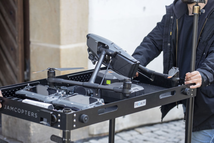 FOTOGALERIE: V centru Olomouce se natáčely kaskadérské scény filmu Když se zhasne