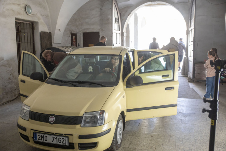 FOTOGALERIE: V centru Olomouce se natáčely kaskadérské scény filmu Když se zhasne