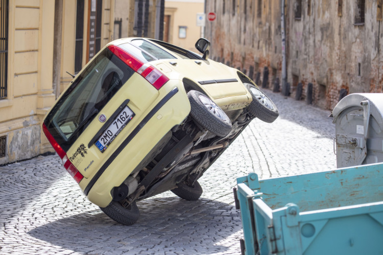 FOTOGALERIE: V centru Olomouce se natáčely kaskadérské scény filmu Když se zhasne