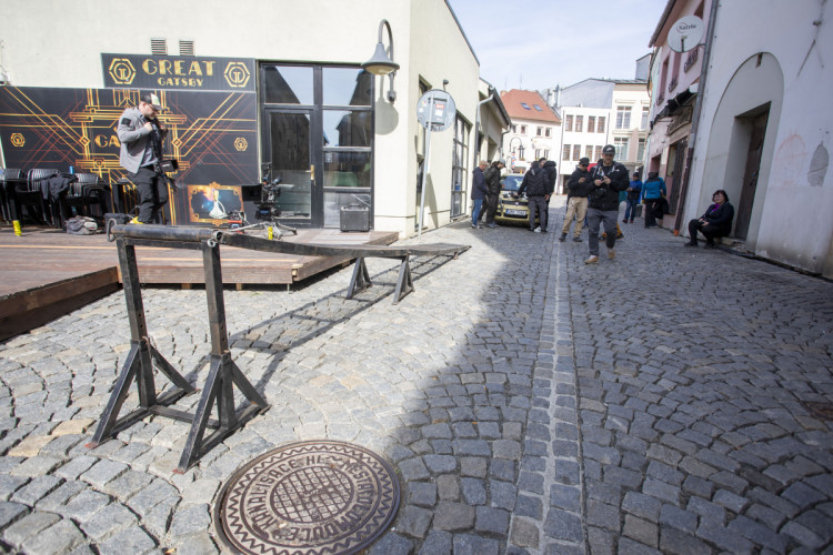 FOTOGALERIE: V centru Olomouce se natáčely kaskadérské scény filmu Když se zhasne