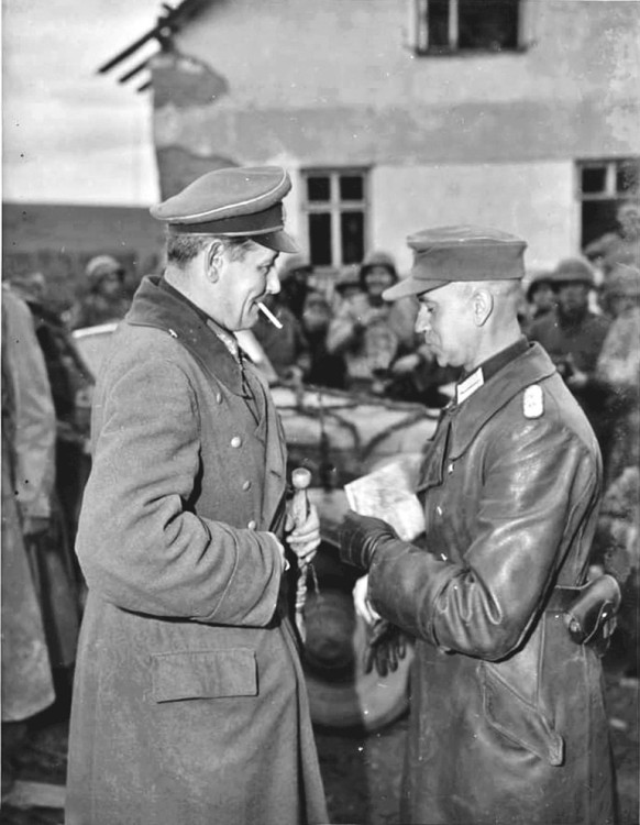 Když bylo vše dojednáno gen. von Wietersheim si venku vykouřil cigaretu, kterou mu podal jeho pobočník