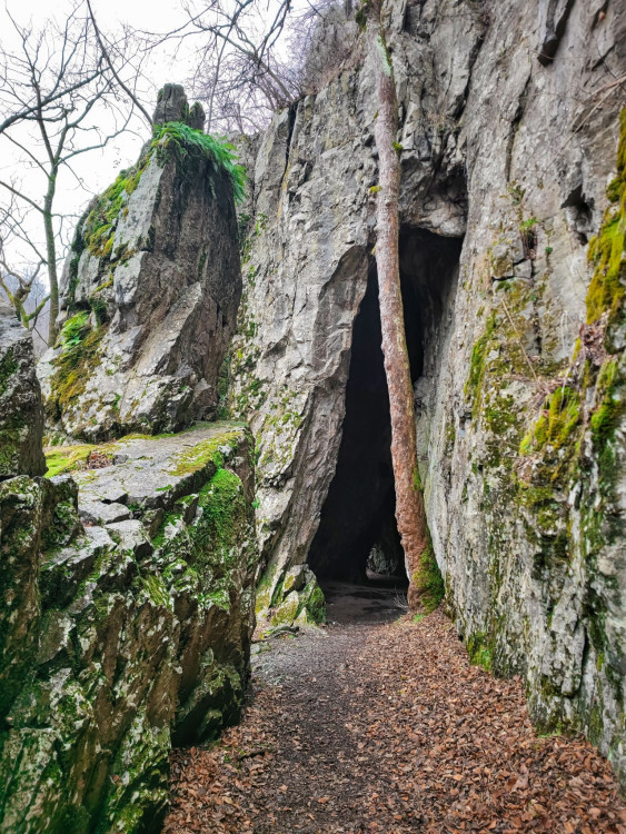 FOTOGALERIE: Adamov na Blanensku. Výhledy z rozhledny, několik jeskyní, historie železářství