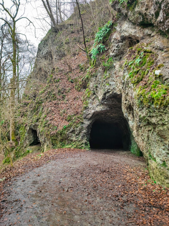 FOTOGALERIE: Adamov na Blanensku. Výhledy z rozhledny, několik jeskyní, historie železářství