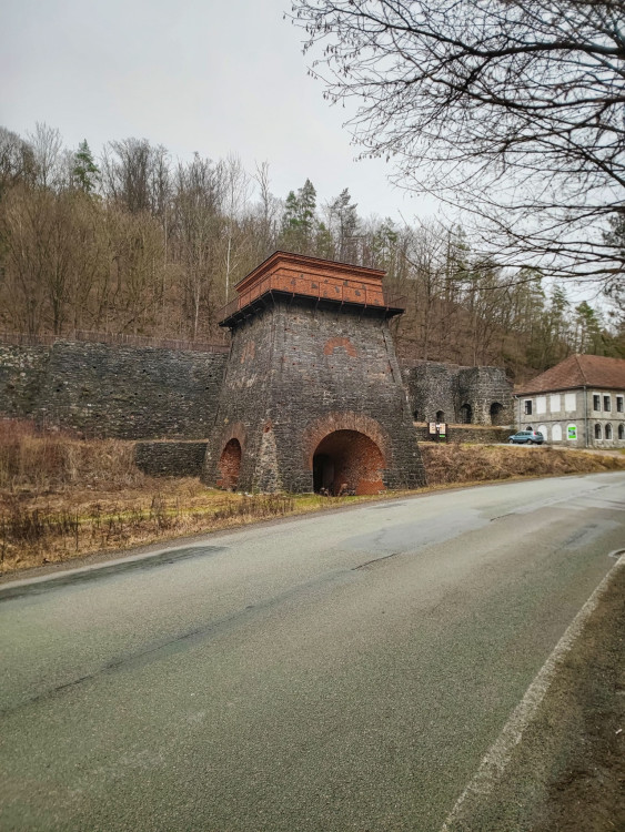 FOTOGALERIE: Adamov na Blanensku. Výhledy z rozhledny, několik jeskyní, historie železářství