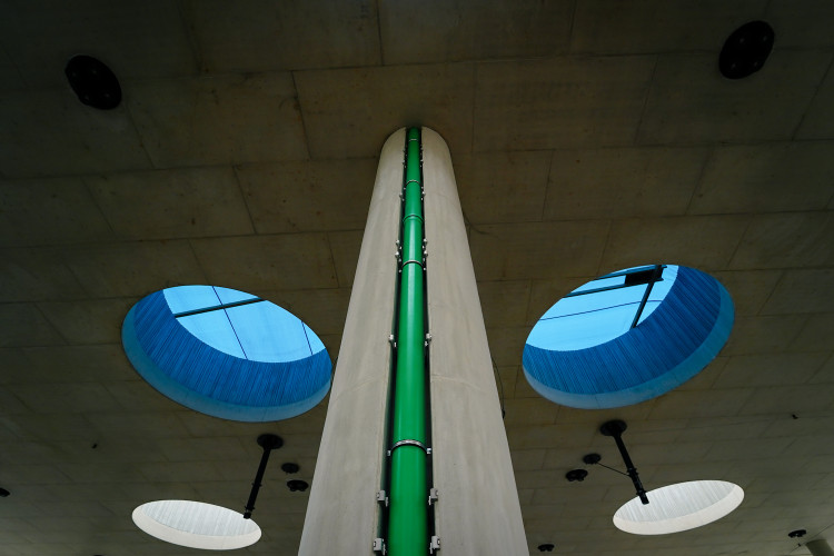 FOTOGALERIE: Trať mezi Bubny a Výstavištěm zprovozní za tři měsíce, nádraží dokončují