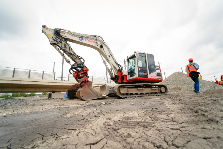 FOTOGALERIE: Trať mezi Bubny a Výstavištěm zprovozní za tři měsíce, nádraží dokončují
