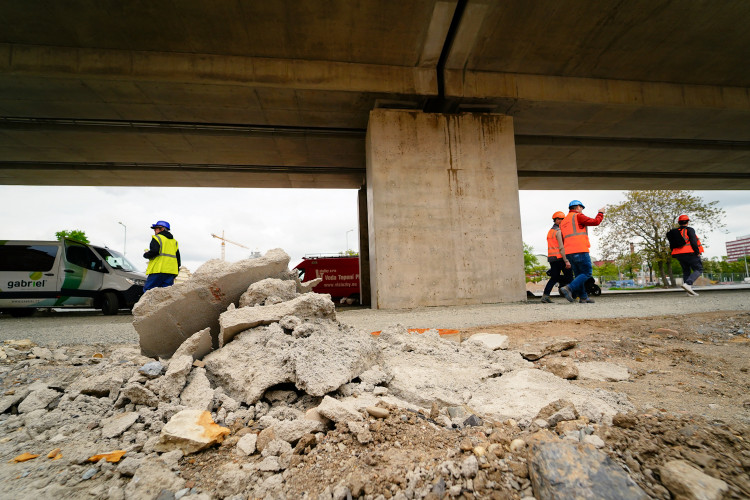 FOTOGALERIE: Trať mezi Bubny a Výstavištěm zprovozní za tři měsíce, nádraží dokončují
