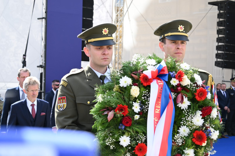 Pietní akt za účasti prezidenta ČR Petra Pavla a belgického krále Philippa