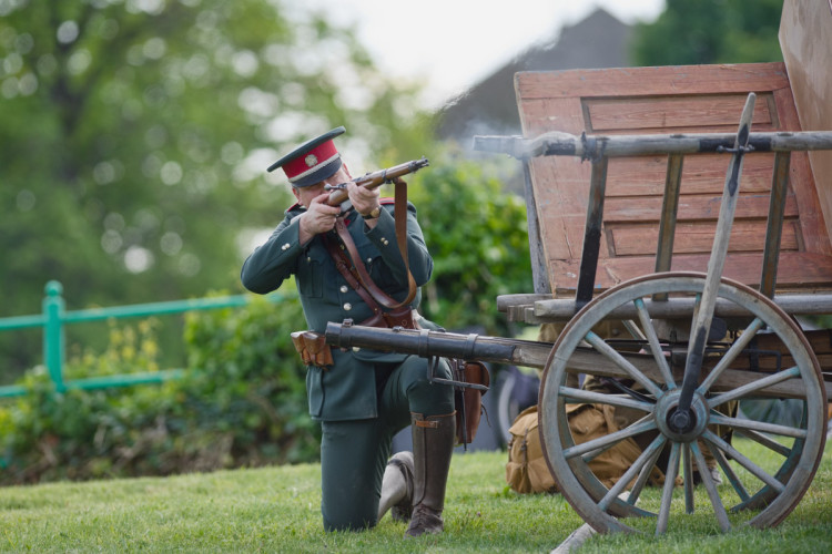 FOTOGALERIE: Historická vozidla a vojenské tábory u Bečvy. Přerov si připomněl výročí konce války