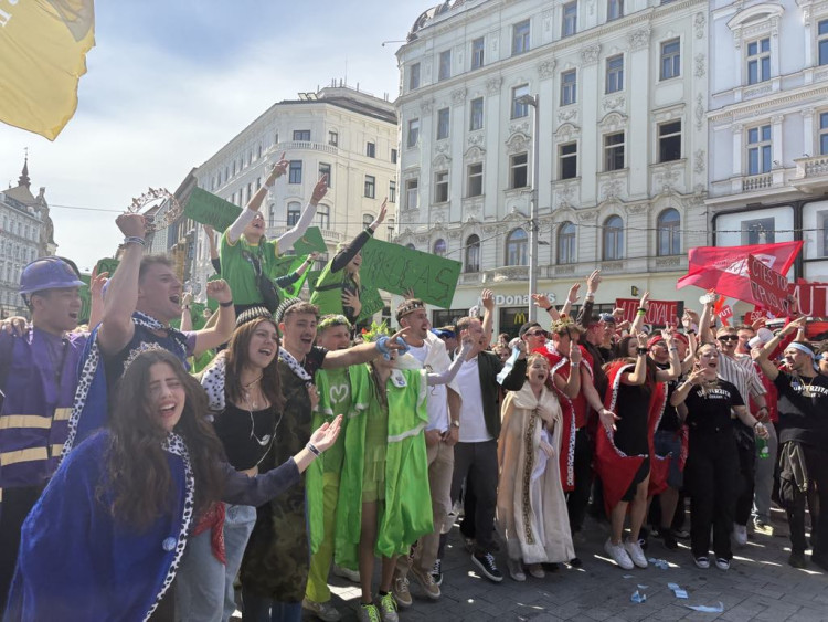 FOTOGALERIE: Studenti roztančili centrum Brna. Tradiční Majáles oslavili ve velkém stylu