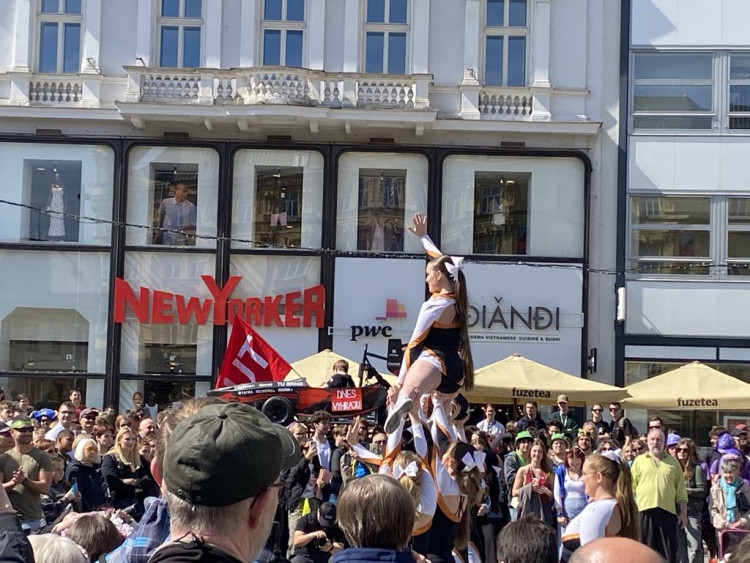 FOTOGALERIE: Studenti roztančili centrum Brna. Tradiční Majáles oslavili ve velkém stylu