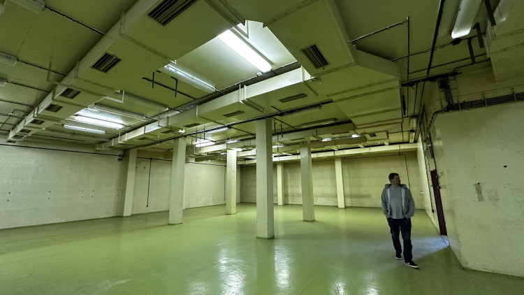 V obřích halách bylo dříve množství techniky