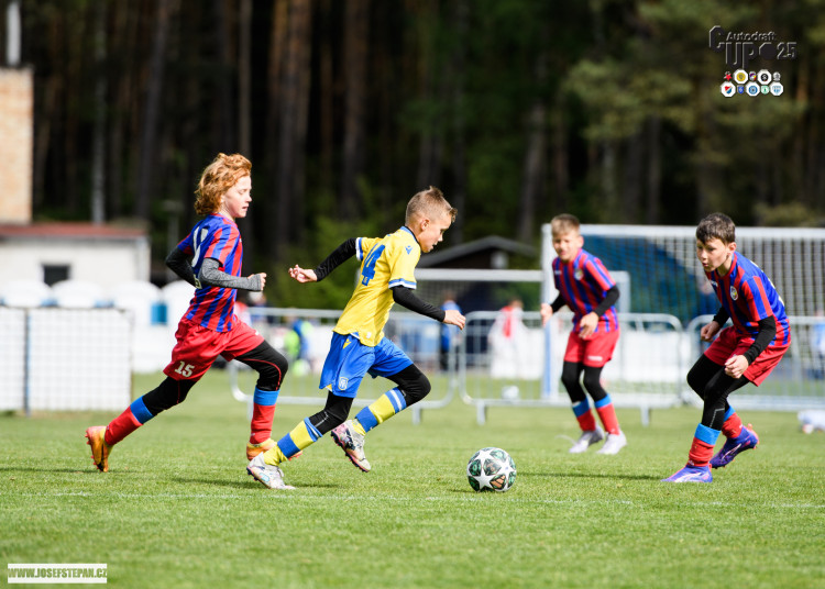 Skandování, góly a silné emoce. Malí fotbalisté si letošní Autodraft Cup užili