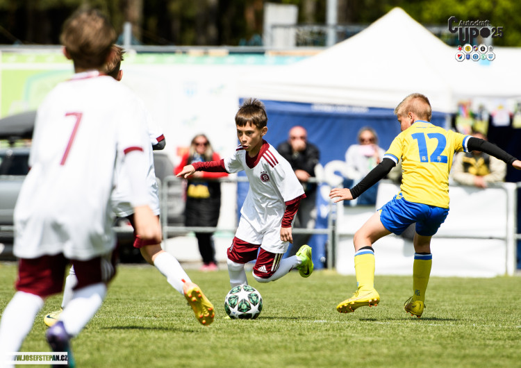Skandování, góly a silné emoce. Malí fotbalisté si letošní Autodraft Cup užili