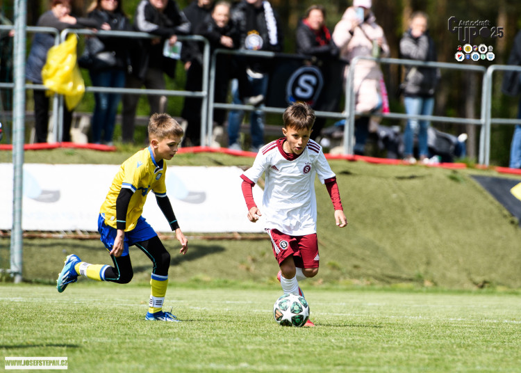 Skandování, góly a silné emoce. Malí fotbalisté si letošní Autodraft Cup užili