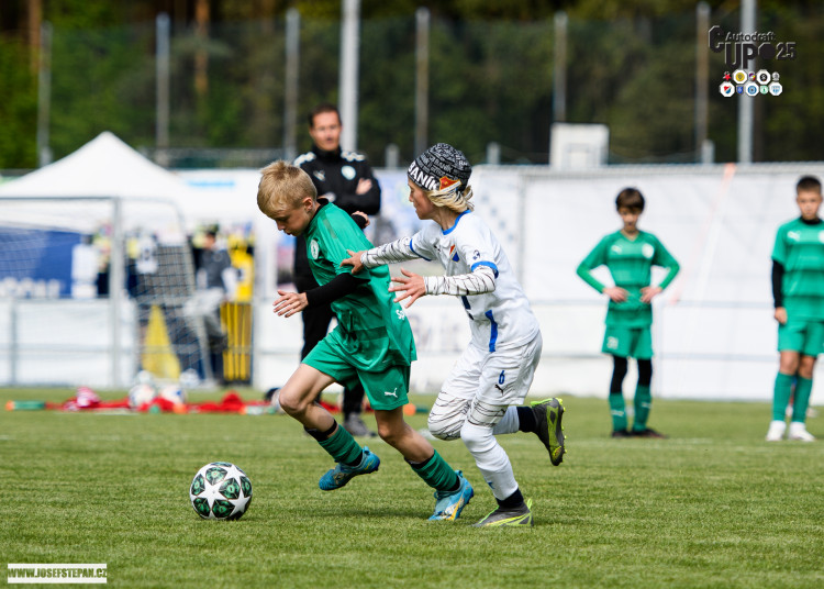 Skandování, góly a silné emoce. Malí fotbalisté si letošní Autodraft Cup užili