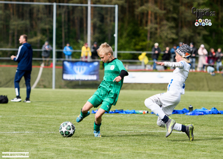 Skandování, góly a silné emoce. Malí fotbalisté si letošní Autodraft Cup užili