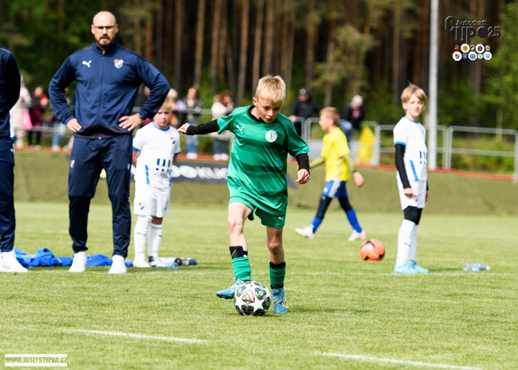 Skandování, góly a silné emoce. Malí fotbalisté si letošní Autodraft Cup užili