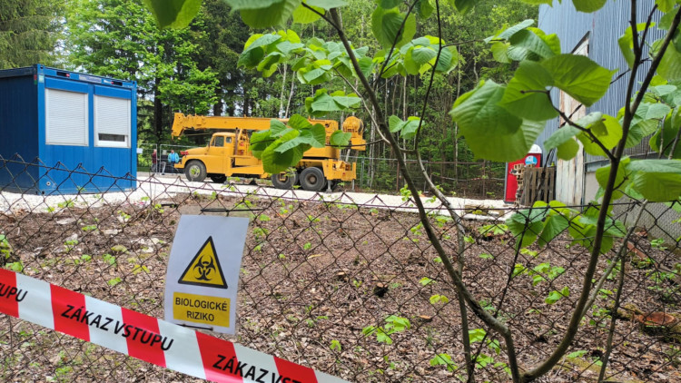 FOTOGALERIE: Nebezpečné kadmiové odpady u Vikantic na Šumpersku