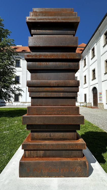 Milan Cais: Booktherapy