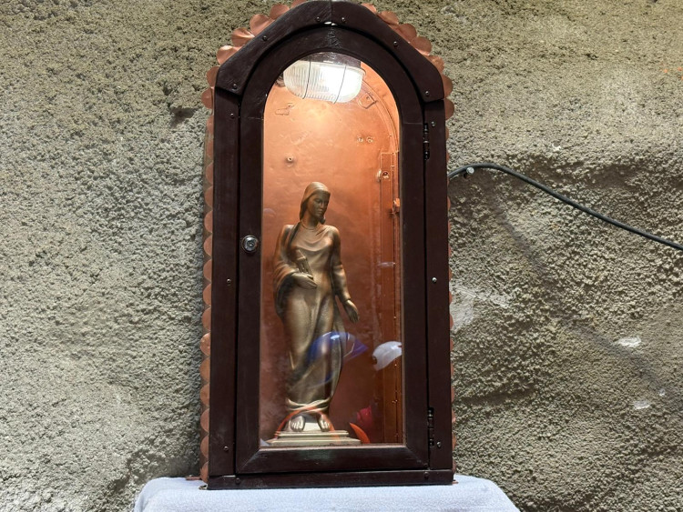 FOTOGALERIE: Budoucí tunel na Vinohradech má patronku. Svatá Barbora ochrání dělníky na stavbě