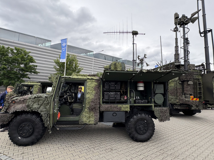 FOTOGALERIE: Na bezpečnostní veletrhy se do Brna sjela vojenská technika z celého světa