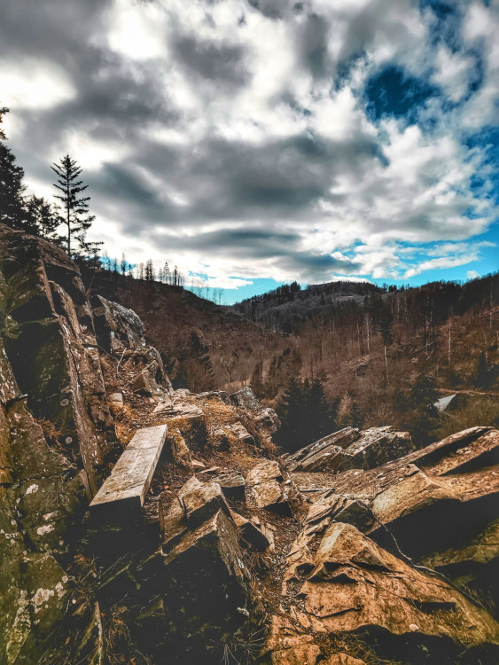 FOTOGALERIE: Nenáročný okruh s vyhlídkou na skalním útvaru Malý Rabštýn