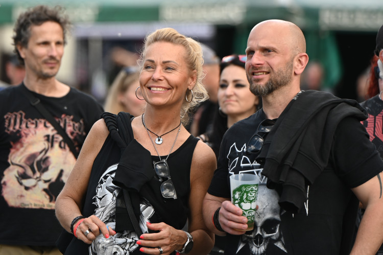 FOTOGALERIE: Sorfest přilákal fanoušky rocku na Slezskoostravský hrad. Hrálo se ze tří pódií