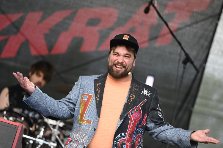 FOTOGALERIE: Sorfest přilákal fanoušky rocku na Slezskoostravský hrad. Hrálo se ze tří pódií