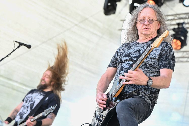 FOTOGALERIE: Sorfest přilákal fanoušky rocku na Slezskoostravský hrad. Hrálo se ze tří pódií