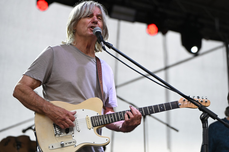 FOTOGALERIE: Sorfest přilákal fanoušky rocku na Slezskoostravský hrad. Hrálo se ze tří pódií