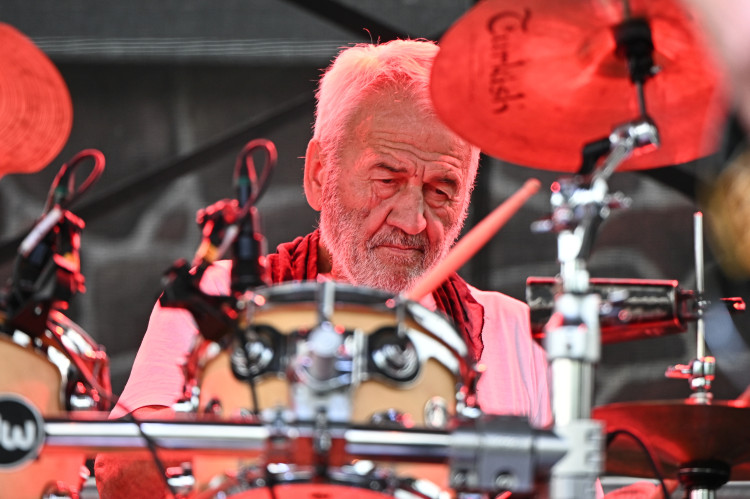 FOTOGALERIE: Sorfest přilákal fanoušky rocku na Slezskoostravský hrad. Hrálo se ze tří pódií