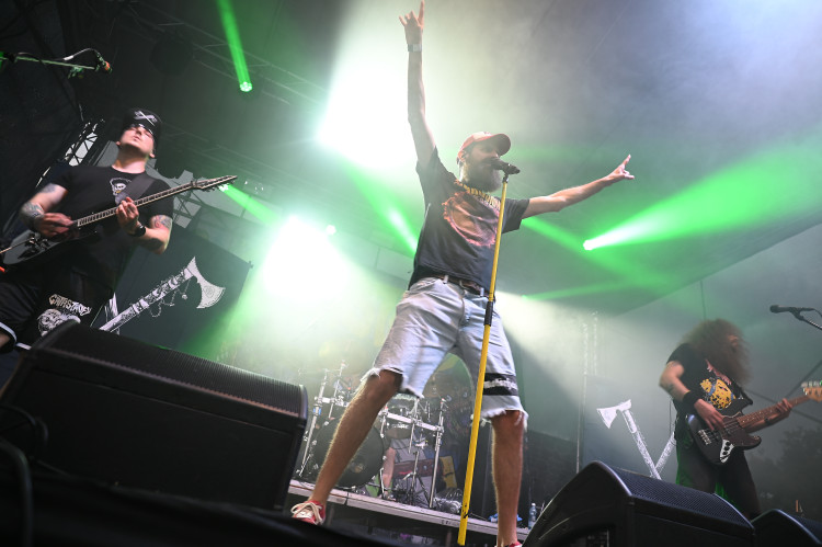 FOTOGALERIE: Sorfest přilákal fanoušky rocku na Slezskoostravský hrad. Hrálo se ze tří pódií