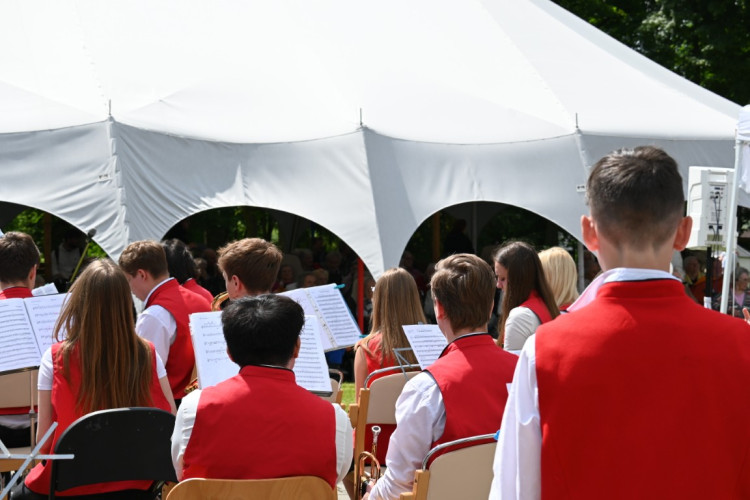 Česká klasika i exotické rytmy, takové byly Zahradní slavnosti ve Čtyřlístku