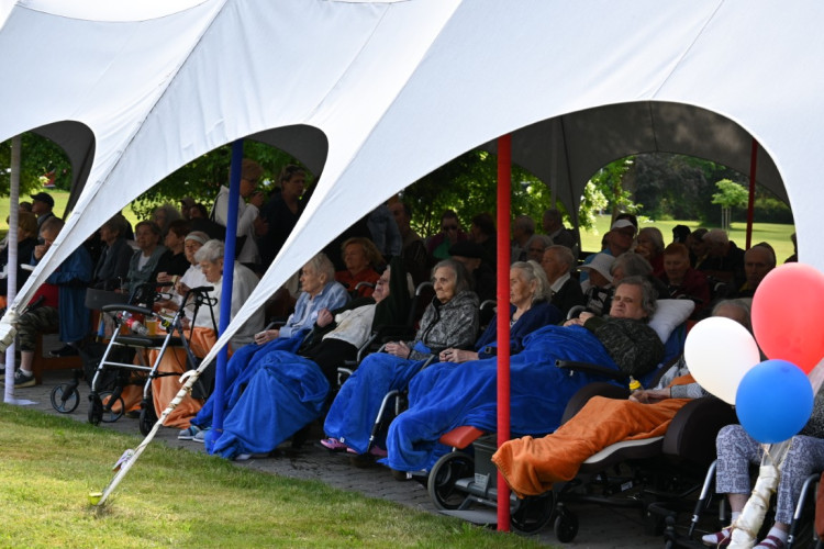 Česká klasika i exotické rytmy, takové byly Zahradní slavnosti ve Čtyřlístku