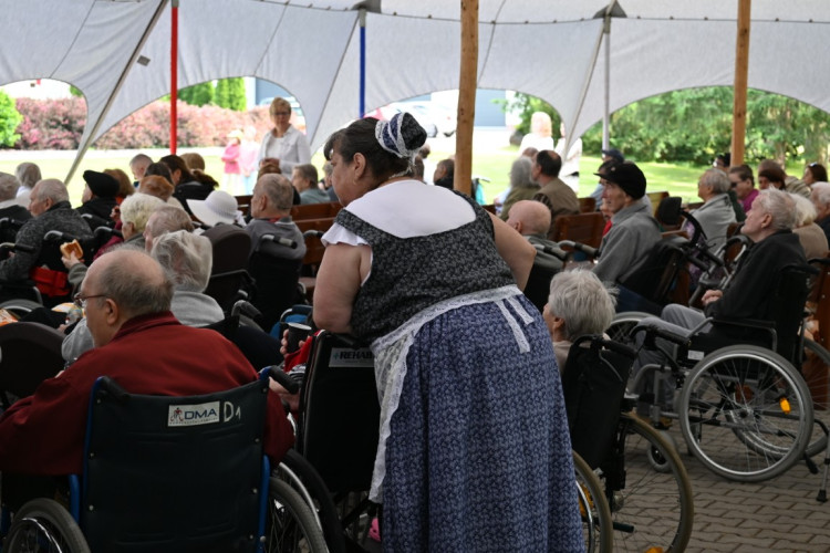 Česká klasika i exotické rytmy, takové byly Zahradní slavnosti ve Čtyřlístku