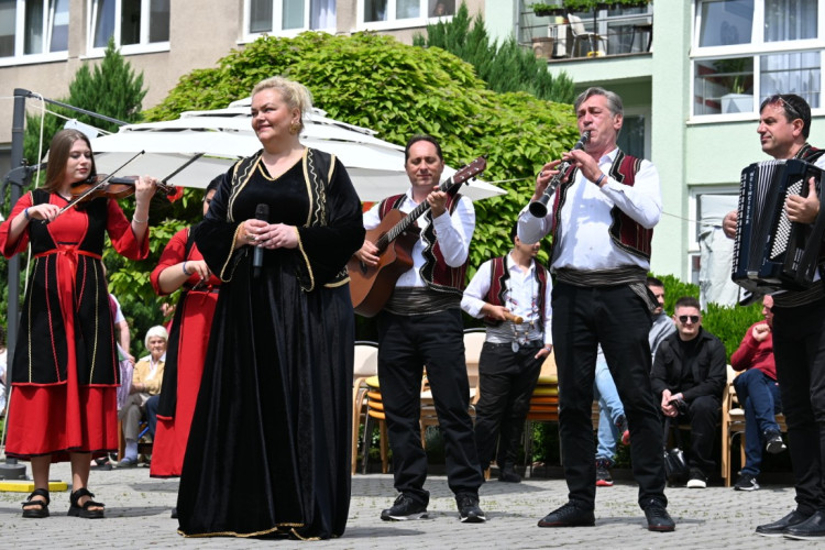 Česká klasika i exotické rytmy, takové byly Zahradní slavnosti ve Čtyřlístku