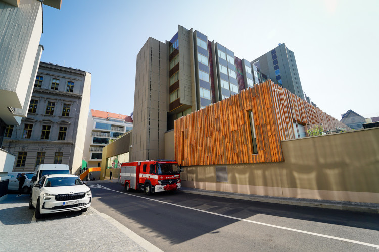 FOTOGALERIE: Bývalý InterContinental znovu otevřeli. Přístupný je i tunelem z náplavky