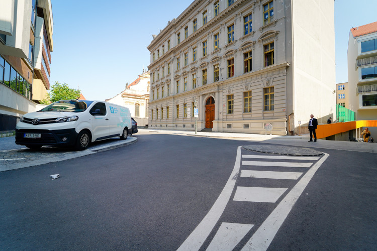 FOTOGALERIE: Bývalý InterContinental znovu otevřeli. Přístupný je i tunelem z náplavky