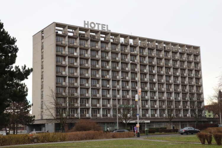 FOTOGALERIE: Strojař půjde k zemi příští rok, na místě vyrostou bytové domy