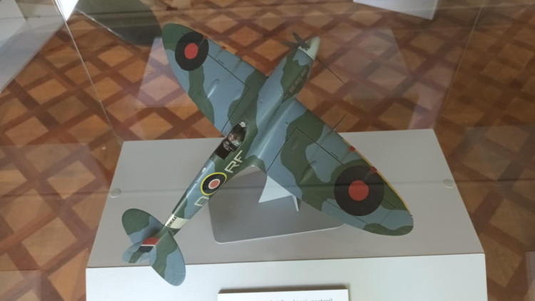 FOTOGALERIE: Zámek v Čechách pod Kosířem otevřel obnovenou expozici Zdeňka a Jana