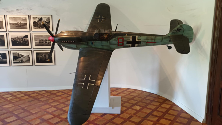 FOTOGALERIE: Zámek v Čechách pod Kosířem otevřel obnovenou expozici Zdeňka a Jana